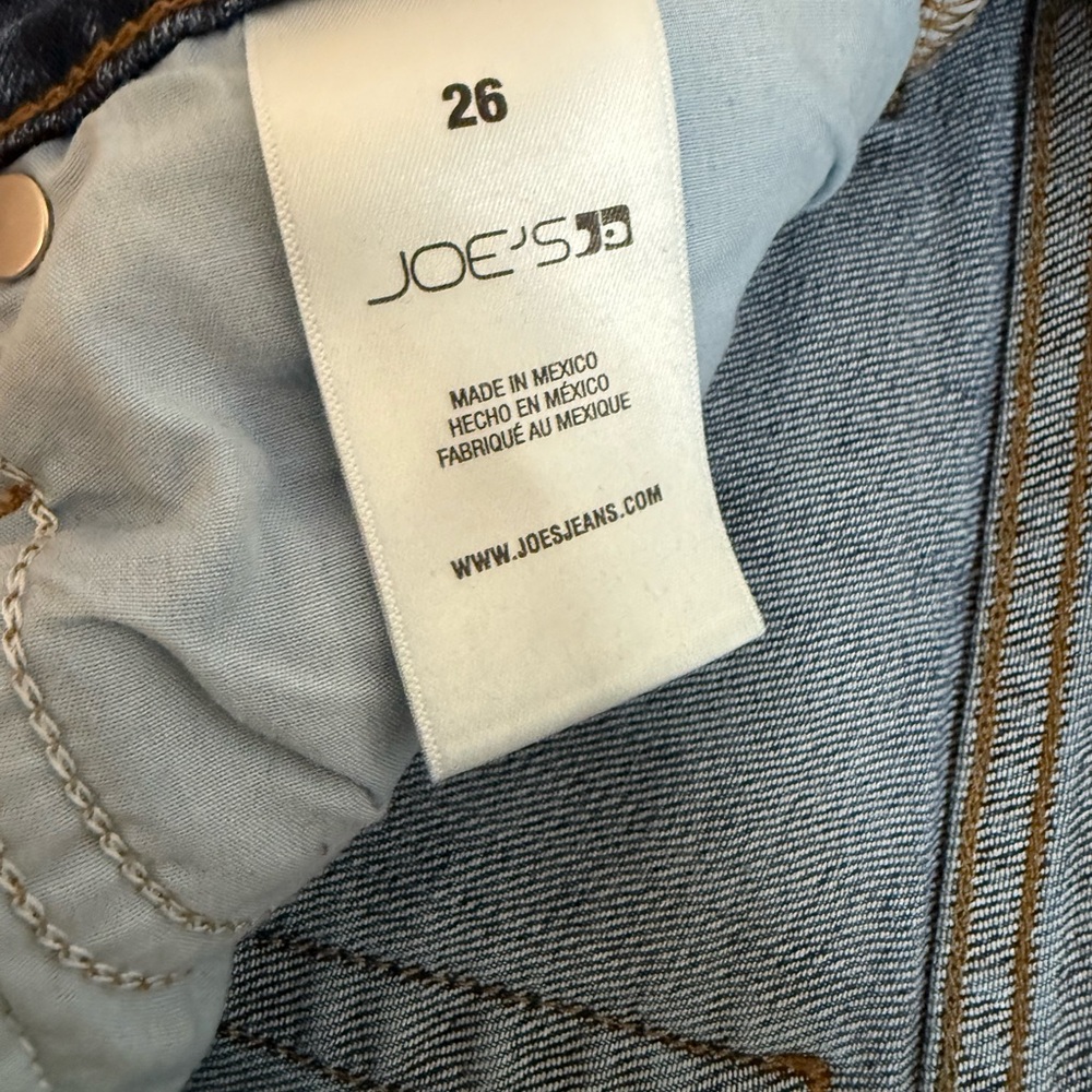 Joe's Jeans Classic Denim Size 26 - Picture 2 of 6
